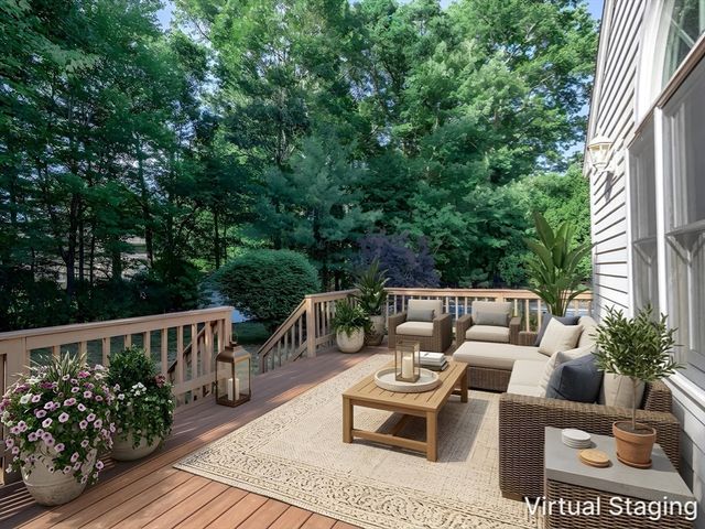 4 Flint Meadow Ln, Shrewsbury, MA 01545
