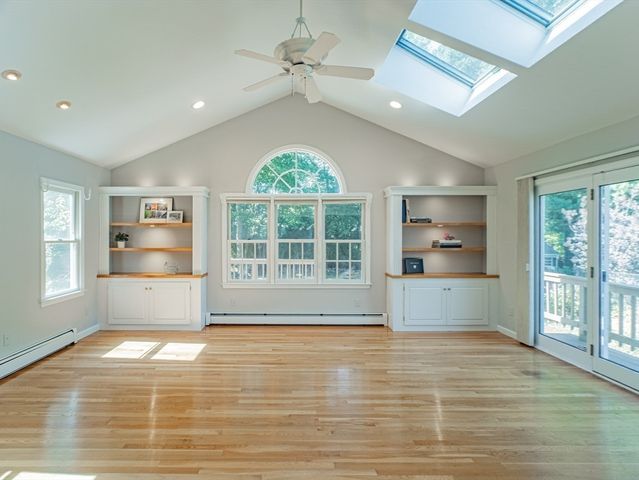4 Flint Meadow Ln, Shrewsbury, MA 01545