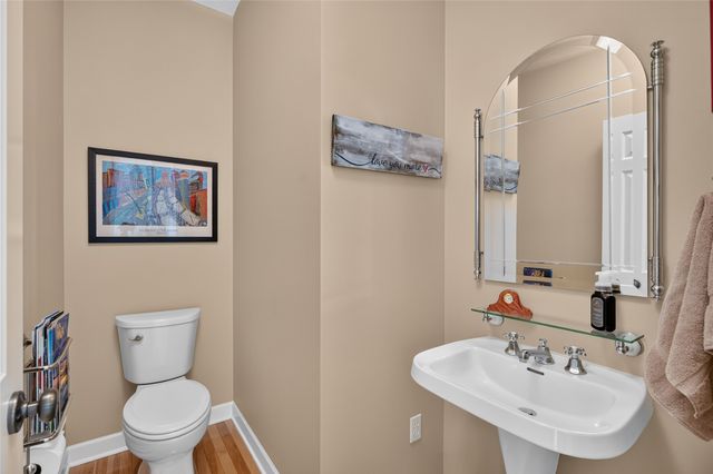 6609 Hampton Court, Johnston, IA 50131