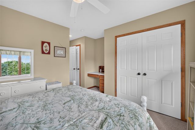 6609 Hampton Court, Johnston, IA 50131