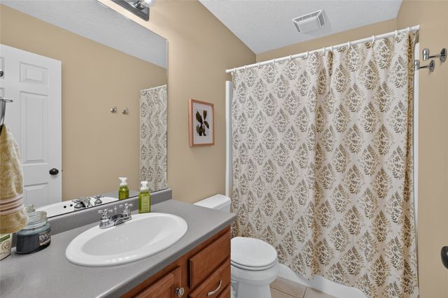 6609 Hampton Court, Johnston, IA 50131