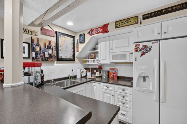 6609 Hampton Court, Johnston, IA 50131