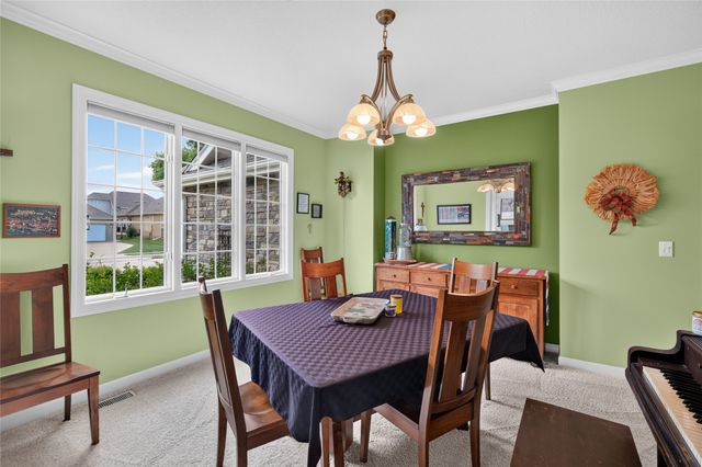 6609 Hampton Court, Johnston, IA 50131