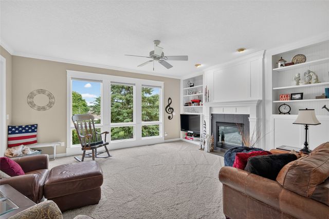 6609 Hampton Court, Johnston, IA 50131