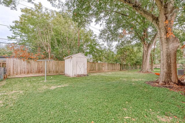 7022 Triola Lane, Houston, TX 77074