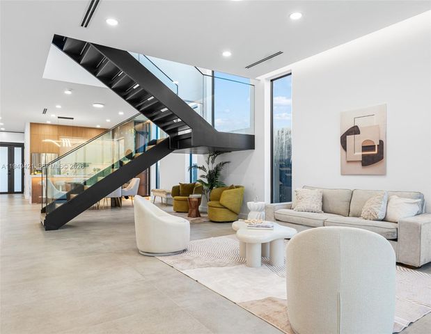 2823 SW 23rd Ter, Miami, FL 33145