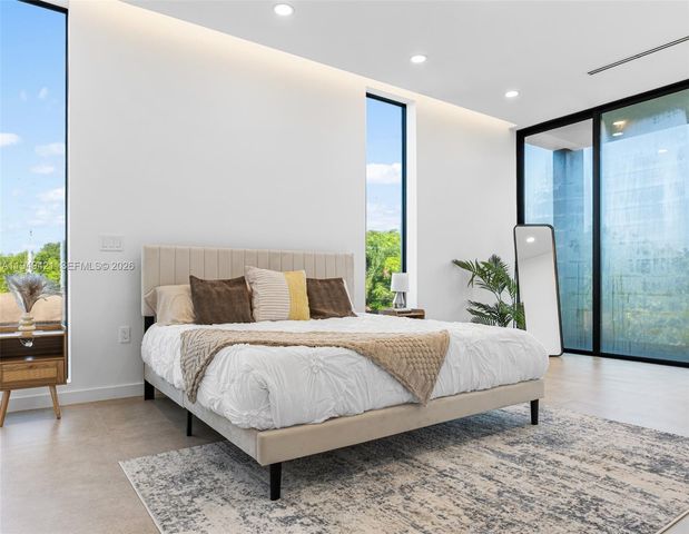 2823 SW 23rd Ter, Miami, FL 33145