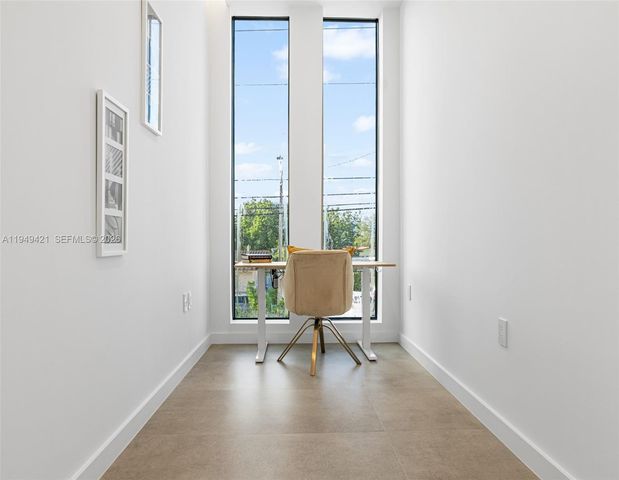 2823 SW 23rd Ter, Miami, FL 33145