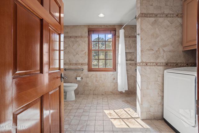 923 E Scenic Drive, Pass Christian, MS 39571