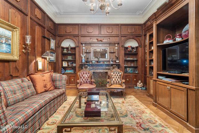 923 E Scenic Drive, Pass Christian, MS 39571