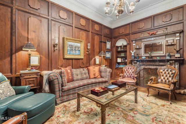 923 E Scenic Drive, Pass Christian, MS 39571