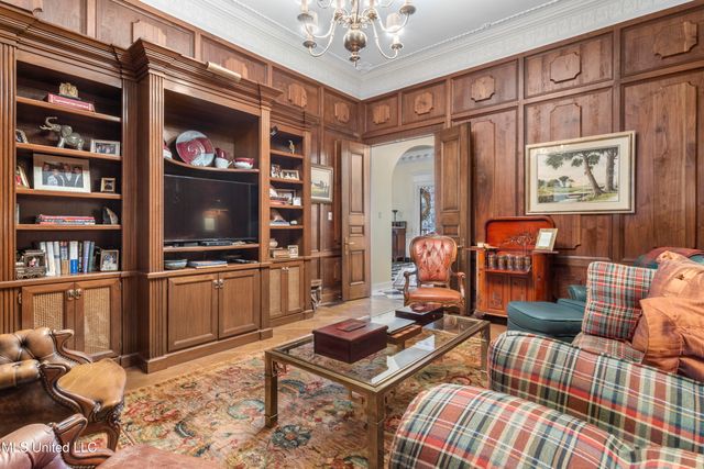 923 E Scenic Drive, Pass Christian, MS 39571