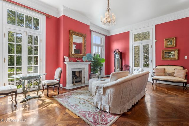 923 E Scenic Drive, Pass Christian, MS 39571