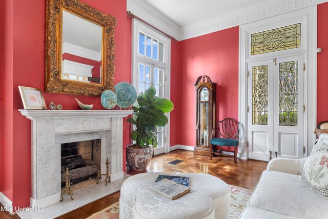 923 E Scenic Drive, Pass Christian, MS 39571