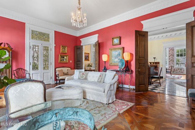 923 E Scenic Drive, Pass Christian, MS 39571