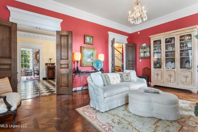 923 E Scenic Drive, Pass Christian, MS 39571