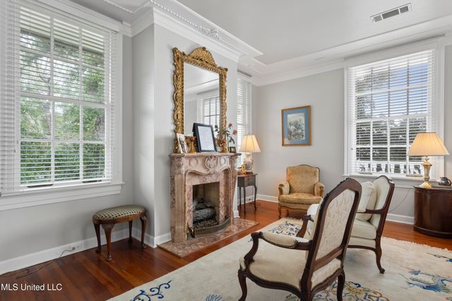 923 E Scenic Drive, Pass Christian, MS 39571