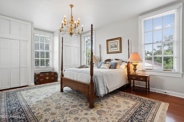 923 E Scenic Drive, Pass Christian, MS 39571