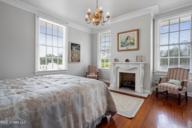 923 E Scenic Drive, Pass Christian, MS 39571