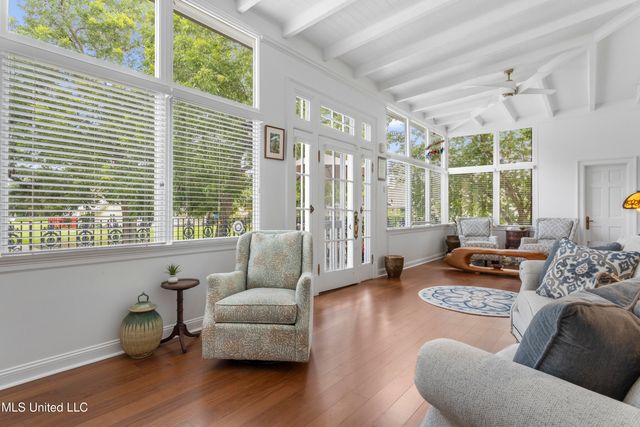 923 E Scenic Drive, Pass Christian, MS 39571