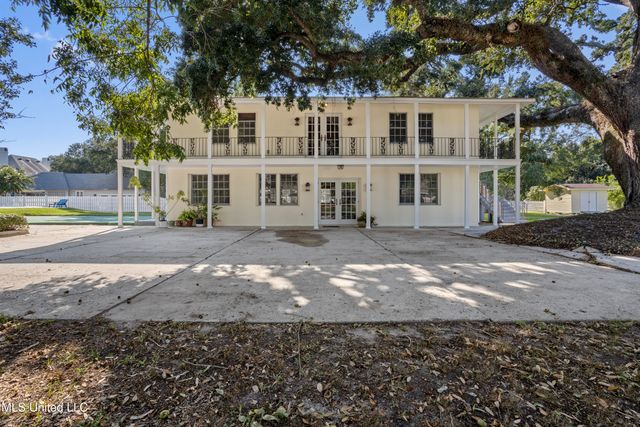 923 E Scenic Drive, Pass Christian, MS 39571