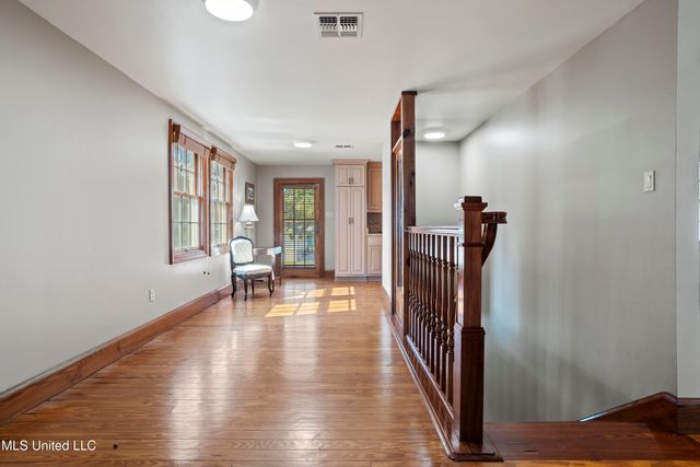 923 E Scenic Drive, Pass Christian, MS 39571