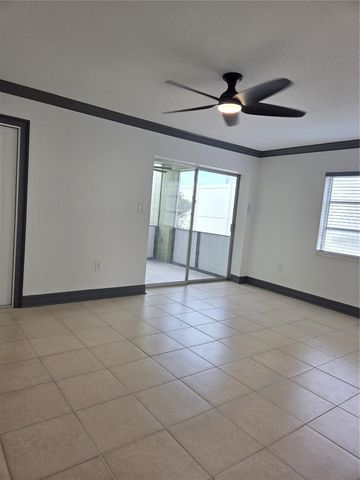 10215 MANATEE AVENUE W 1, Bradenton, FL 34209