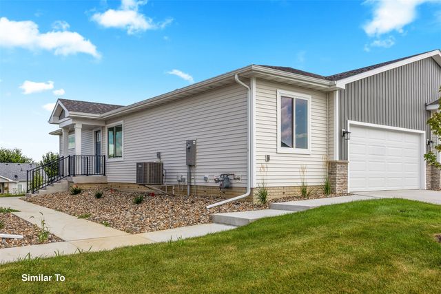 1540 Foxtail Drive SE, Altoona, IA 50009