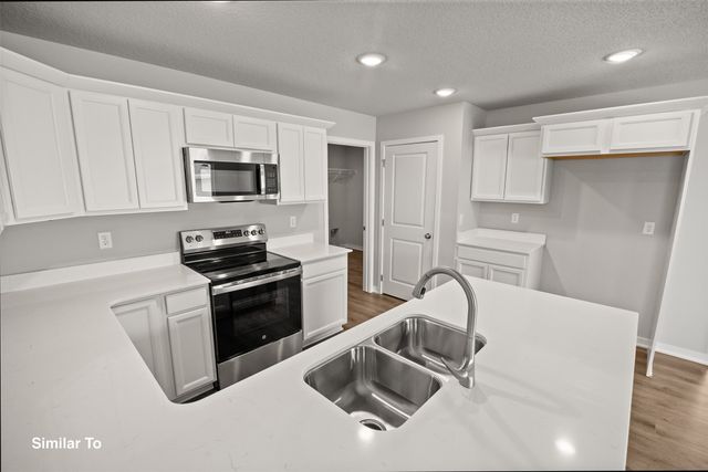 1540 Foxtail Drive SE, Altoona, IA 50009