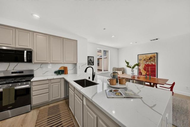 806 Font Terrace, San Jose, CA 95126