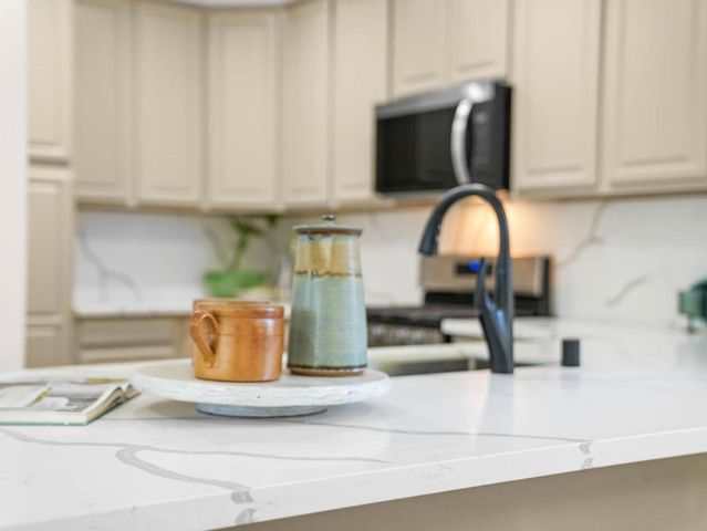 806 Font Terrace, San Jose, CA 95126