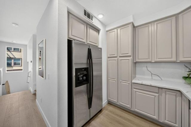 806 Font Terrace, San Jose, CA 95126