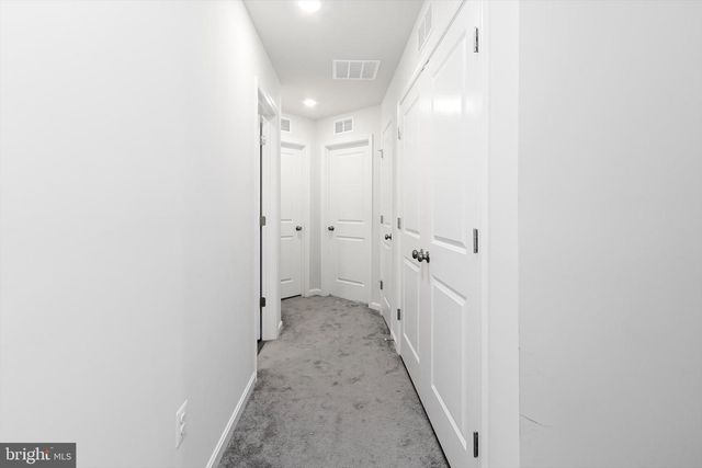 86 EXTROVERT DR, Charles Town, WV 25414