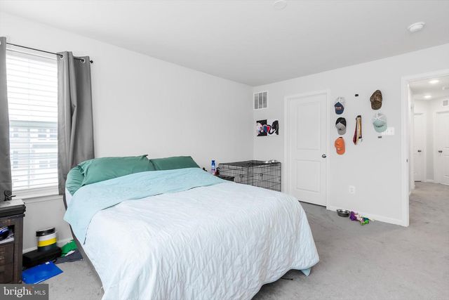 86 EXTROVERT DR, Charles Town, WV 25414