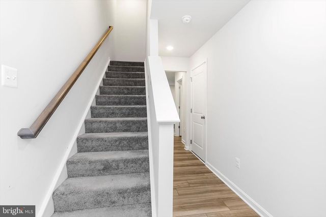 86 EXTROVERT DR, Charles Town, WV 25414