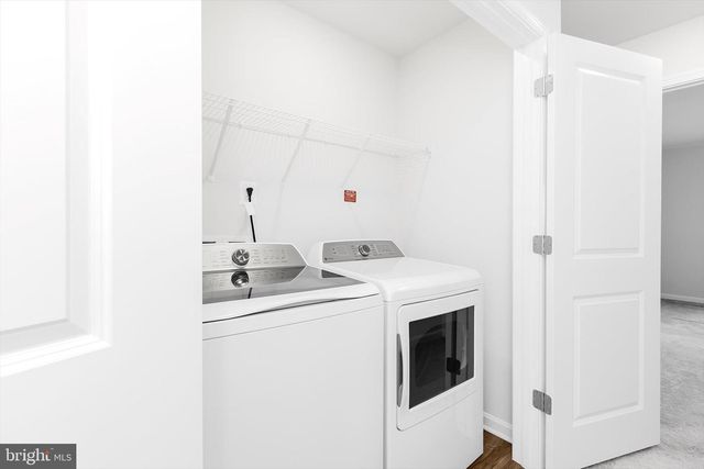 86 EXTROVERT DR, Charles Town, WV 25414