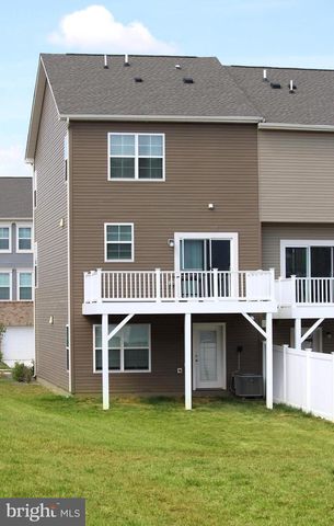 86 EXTROVERT DR, Charles Town, WV 25414