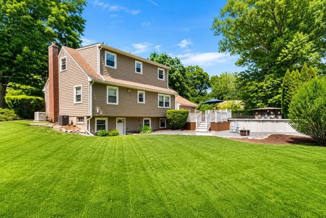 11 Autumn Lane, Attleboro, MA 02703