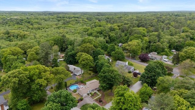 11 Autumn Lane, Attleboro, MA 02703