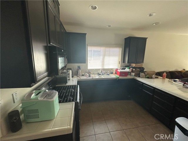 772 St. Alban, San Jacinto, CA 92583