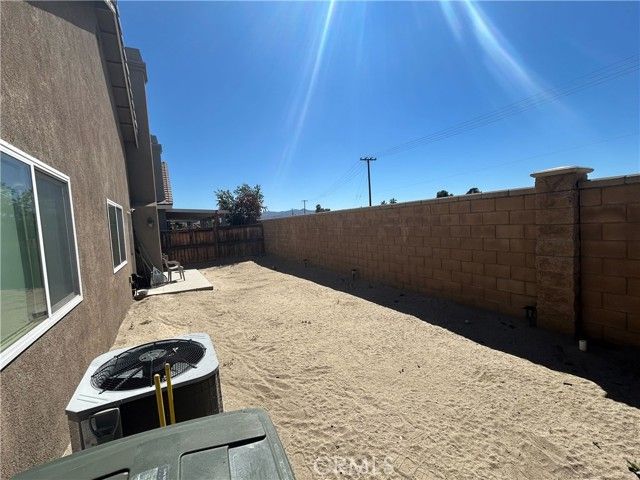 772 St. Alban, San Jacinto, CA 92583