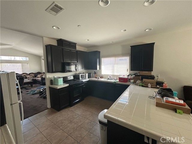 772 St. Alban, San Jacinto, CA 92583