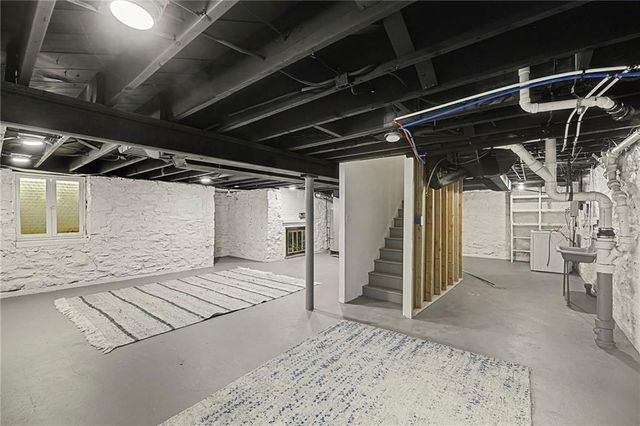 5312 W 58th Street, Roeland Park, KS 66205