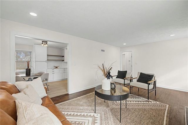 5312 W 58th Street, Roeland Park, KS 66205