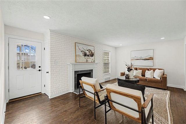 5312 W 58th Street, Roeland Park, KS 66205