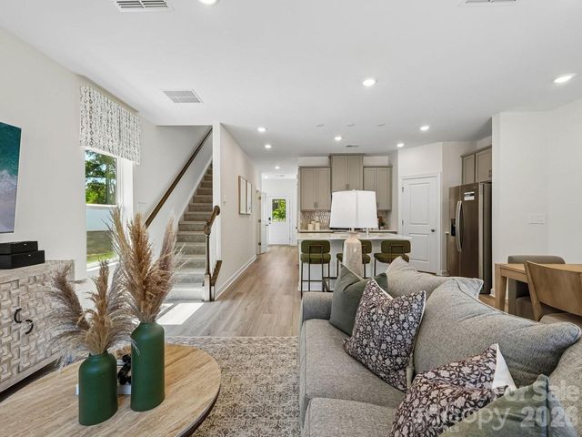 3141 Ophelia Alley, Charlotte, NC 28213