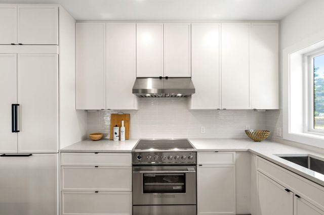 12 Elm Street 12, Newton, MA 02465