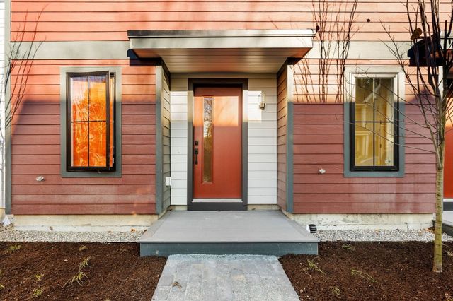 12 Elm Street 12, Newton, MA 02465