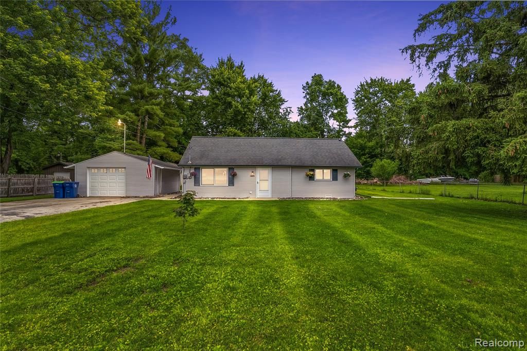 1843 Curtis Road, Birch Run, MI 48415