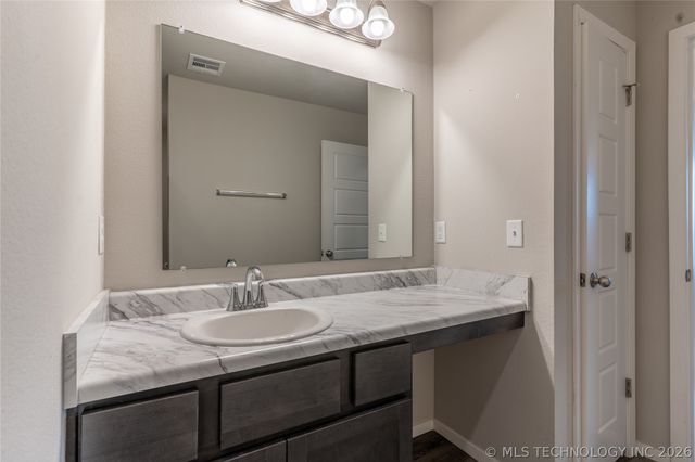 7312 E 141st Street North, Collinsville, OK 74021